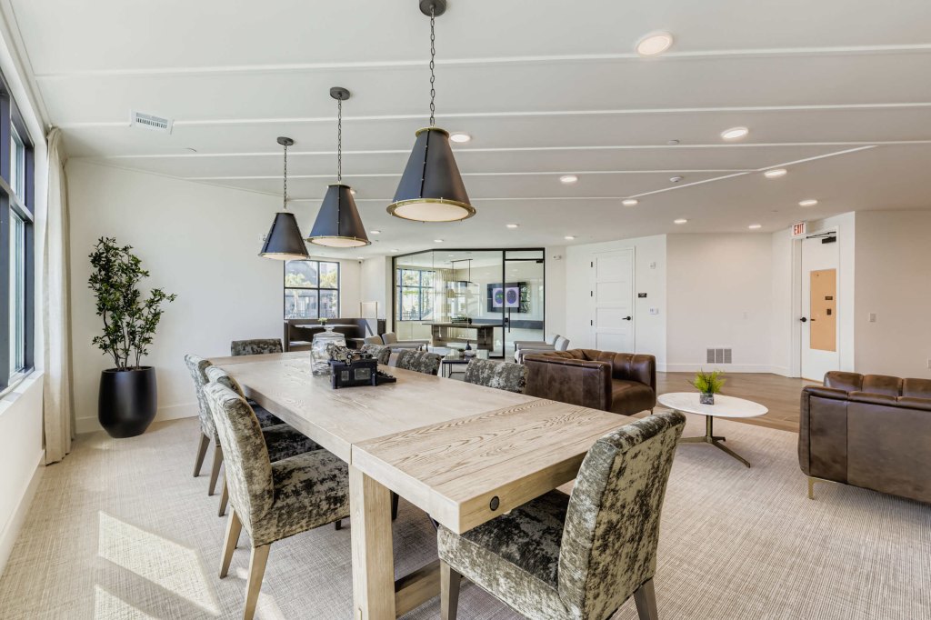 2300-hooks-street-print-quality-010-026-2nd-floor-study-room