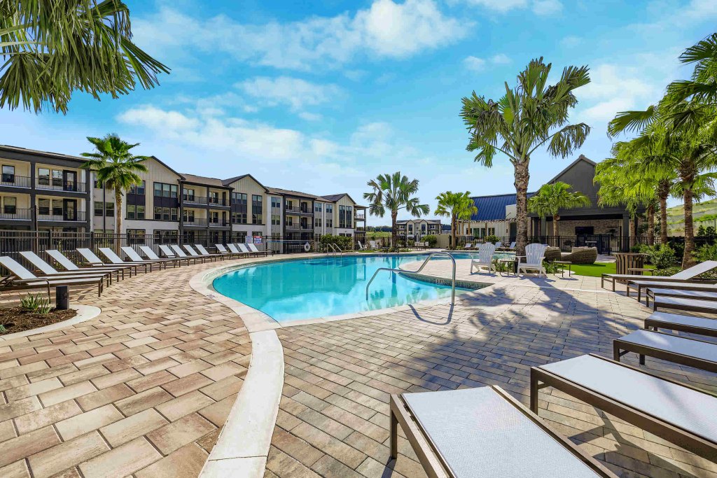 2300-hooks-street-exterior-pool-1-